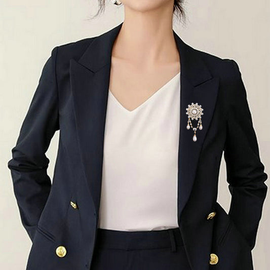 Natural Pearl Tassel Design Brooch