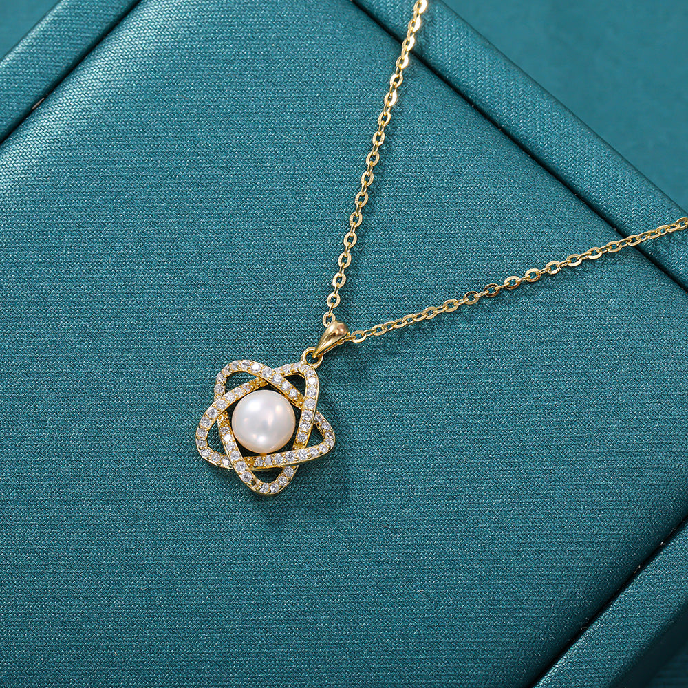 Pentagram design pearl necklace