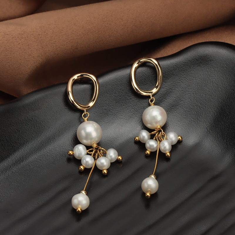 Flower tassel design pearl earrings