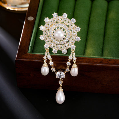 Natural Pearl Tassel Design Brooch