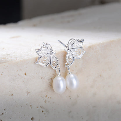 Retro light luxury butterfly design pearl stud earrings