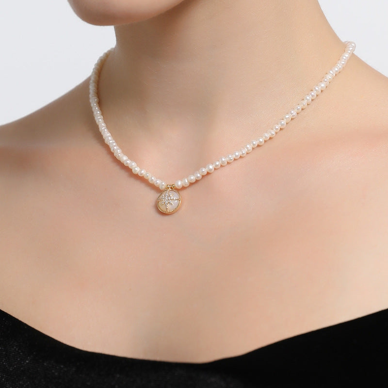 Baroque design pearl necklace