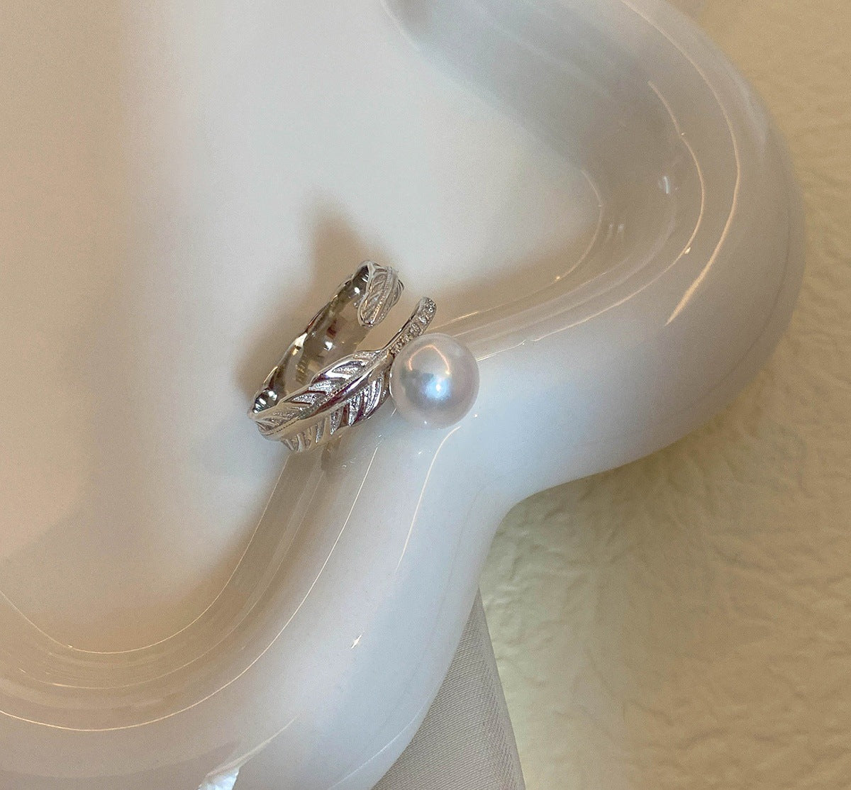 Feather Design Pearl Ring