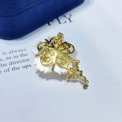 Natural Pearl Three-dimensional Flower Design Brooch