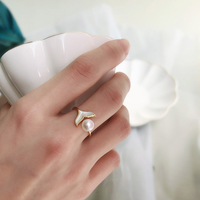 Mermaid Tail Design Pearl Ring