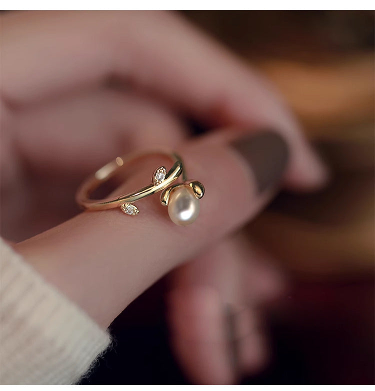Flower pearl ring