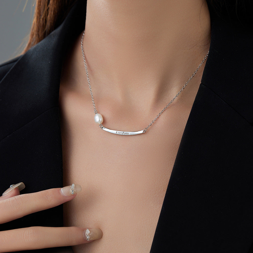 Natural pearl necklace, simple temperament, light luxury collarbone chain