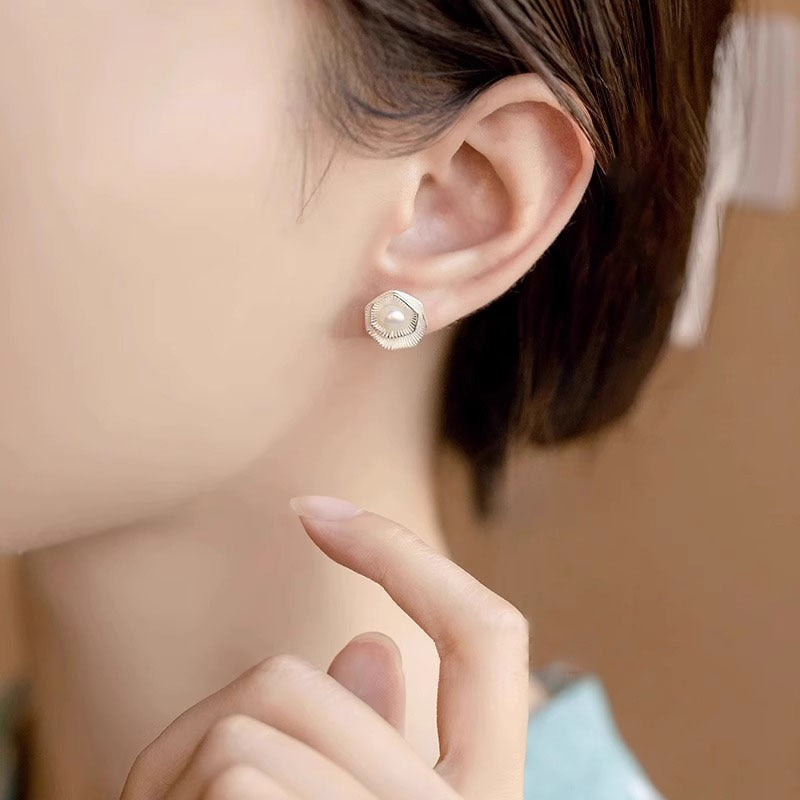 Double lotus design pearl stud earrings