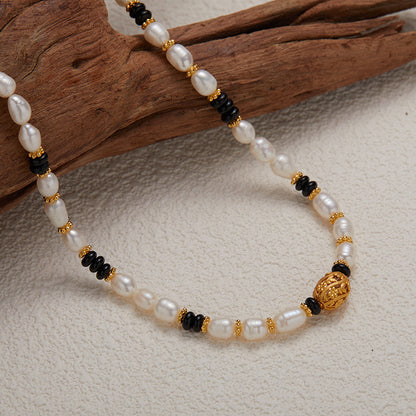 Natural pearl black agate design necklace