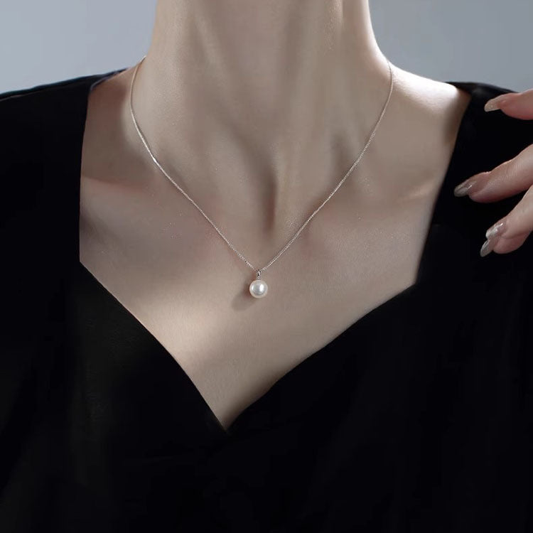 Niche design light luxury high sense simple commute versatile collarbone chain