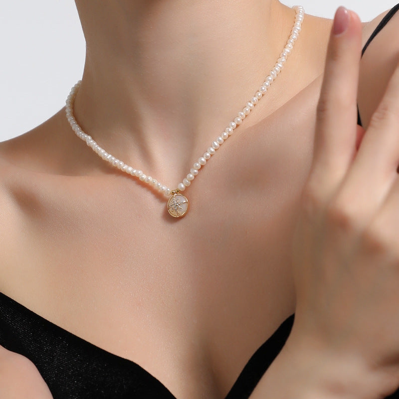 Baroque design pearl necklace