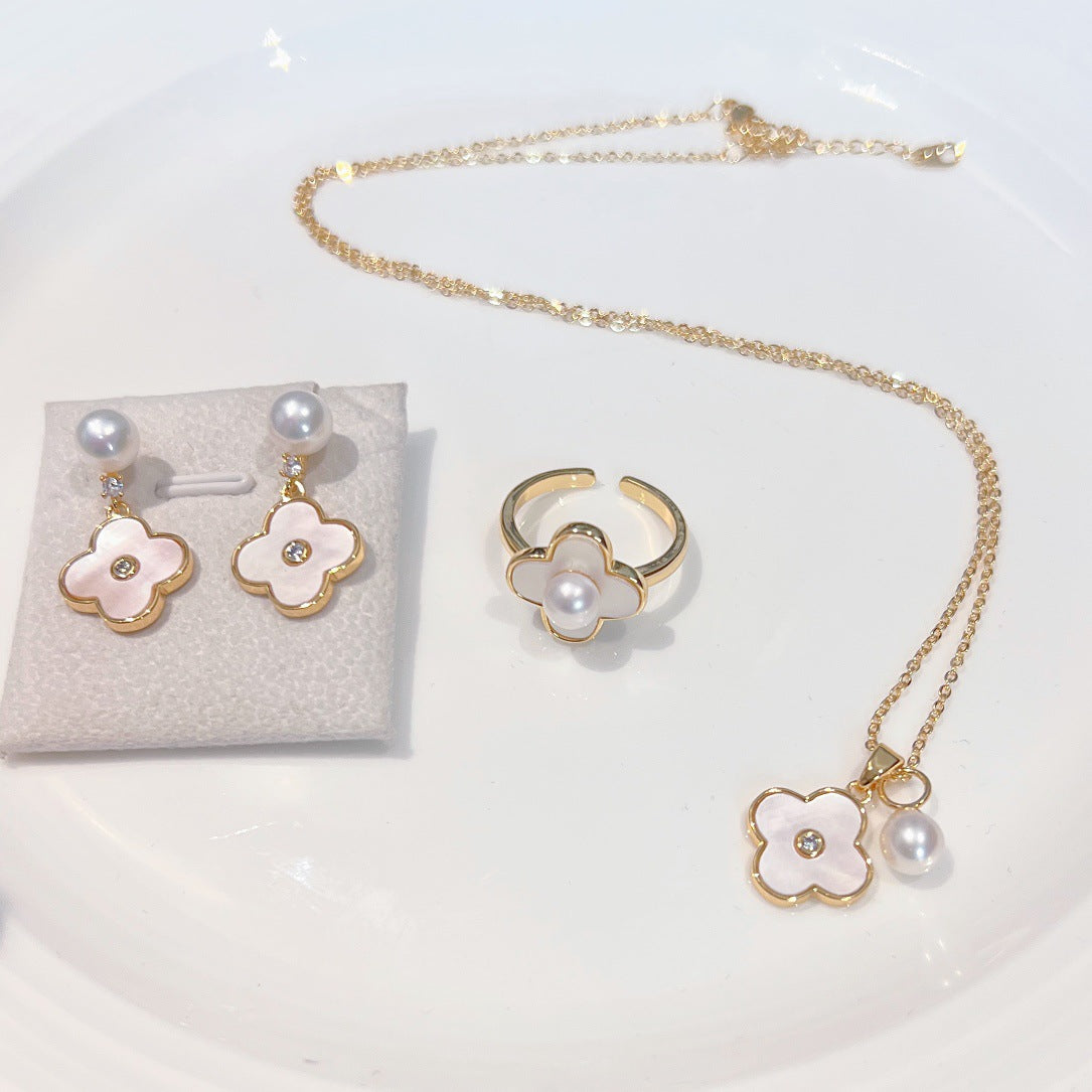 Natural Pearl Clover Design Set