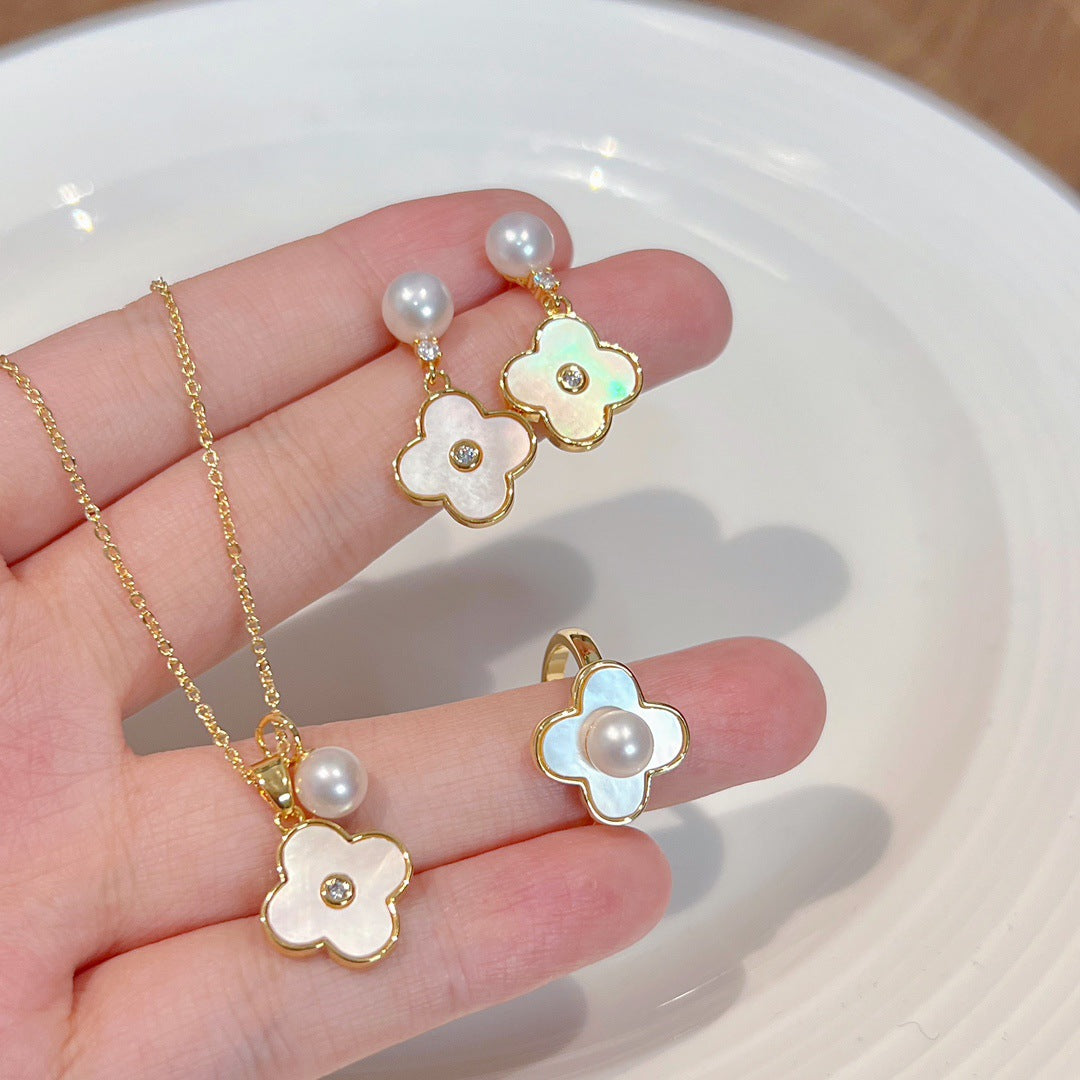 Natural Pearl Clover Design Set