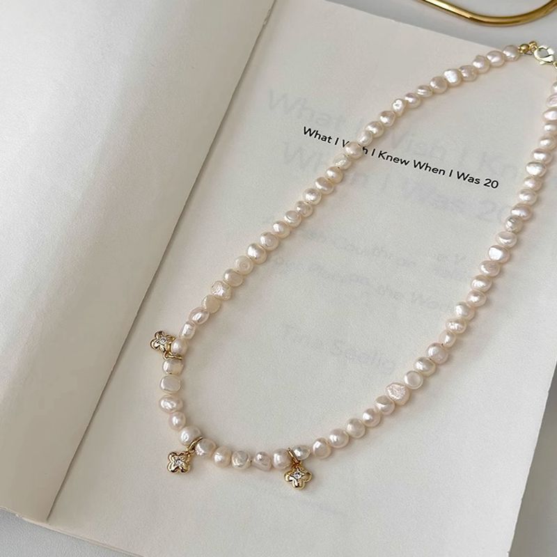 Baroque pearl flower necklace