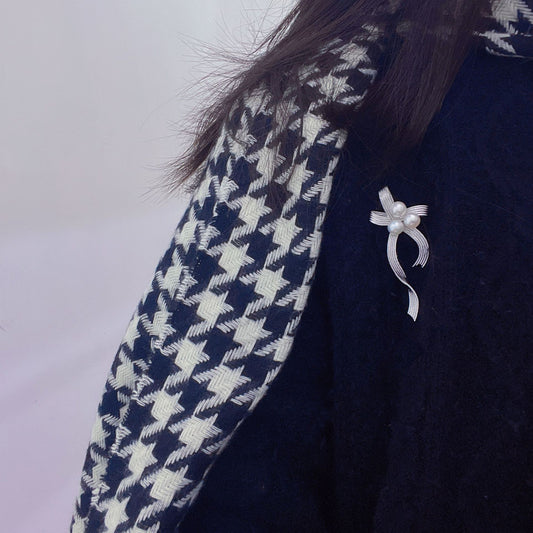 Natural Pearl Ribbon Bow Brooch