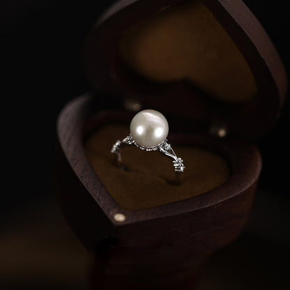 Geometric design pearl ring