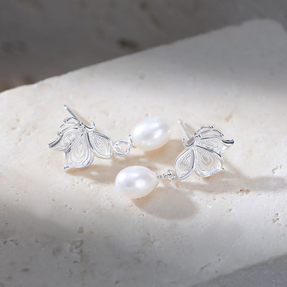 Retro light luxury butterfly design pearl stud earrings