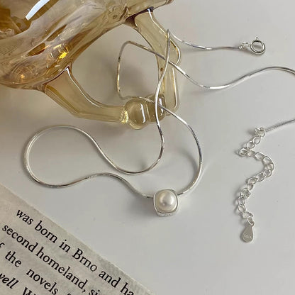 Square snake bone design pearl necklace