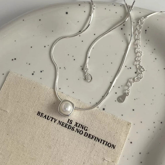 Square snake bone design pearl necklace