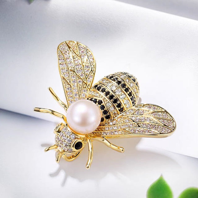 Little Bee Luxury Natural Pearl Design Brooch