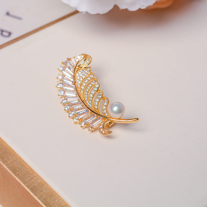 Natural Pearl Feather Design Retro Brooch