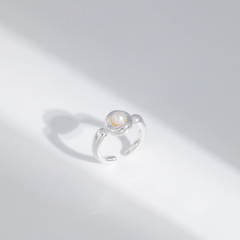 French Lady Irregular Round Pearl Ring