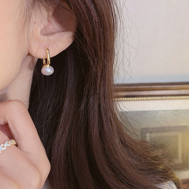 Special-shaped pearl earrings