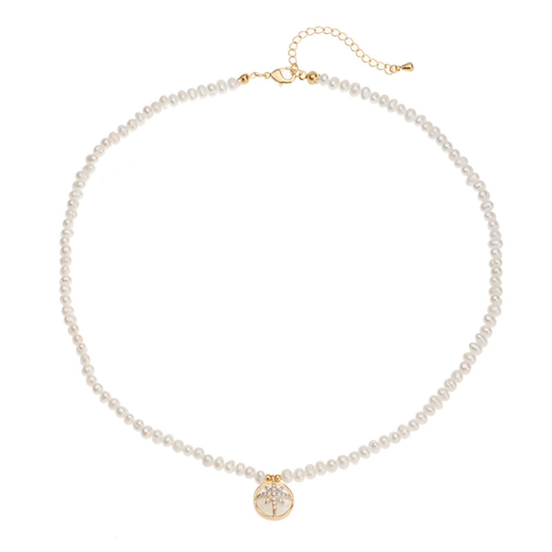 Baroque design pearl necklace