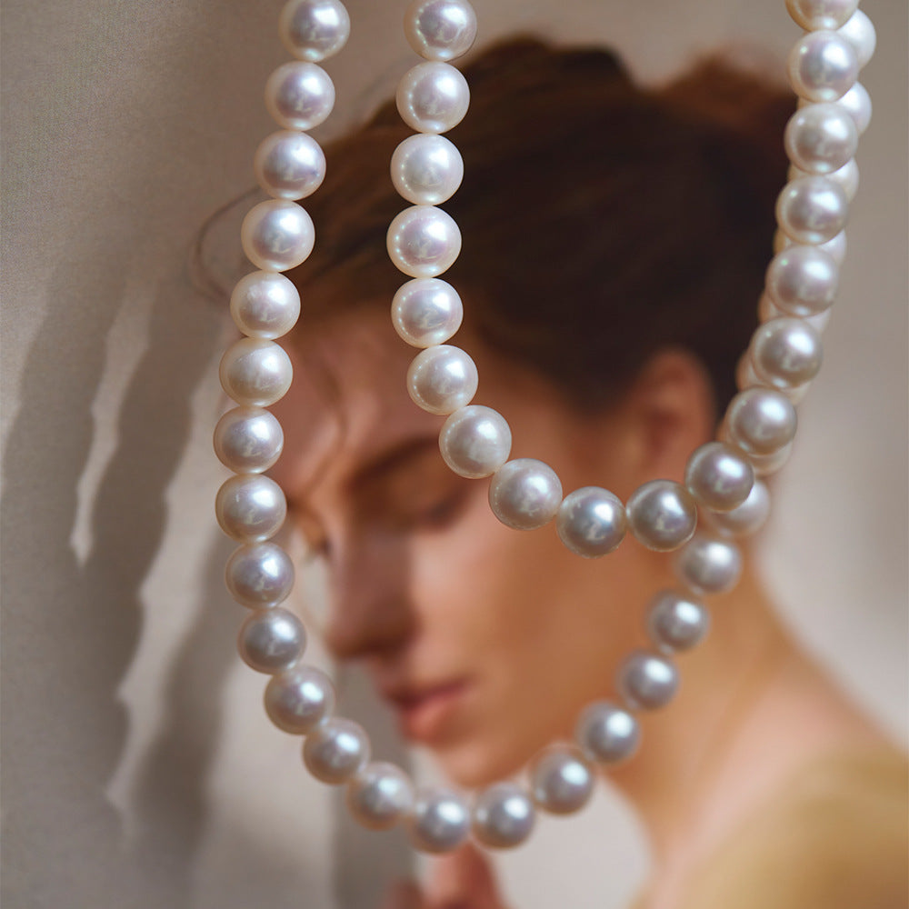 Bow pearl necklace