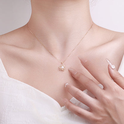 Pentagram design pearl necklace