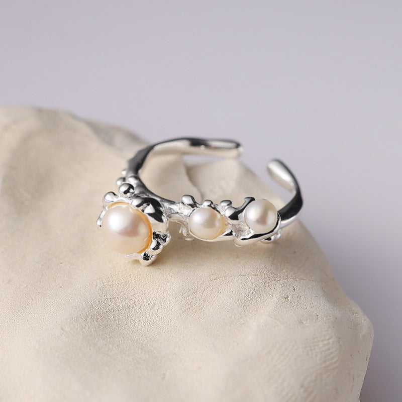 Irregular design pearl ring