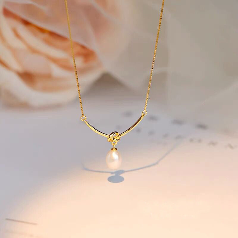 Light Luxury Simple Clavicle Chain Pearl Necklace