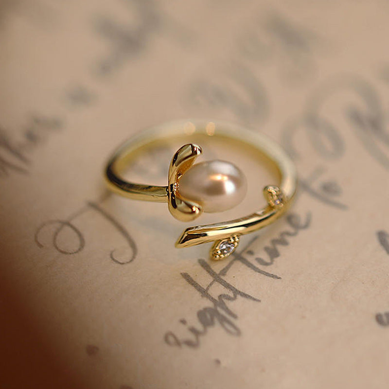 Flower pearl ring