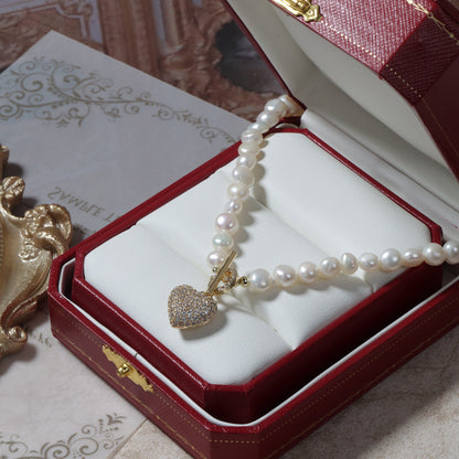 Love pendant design pearl necklace