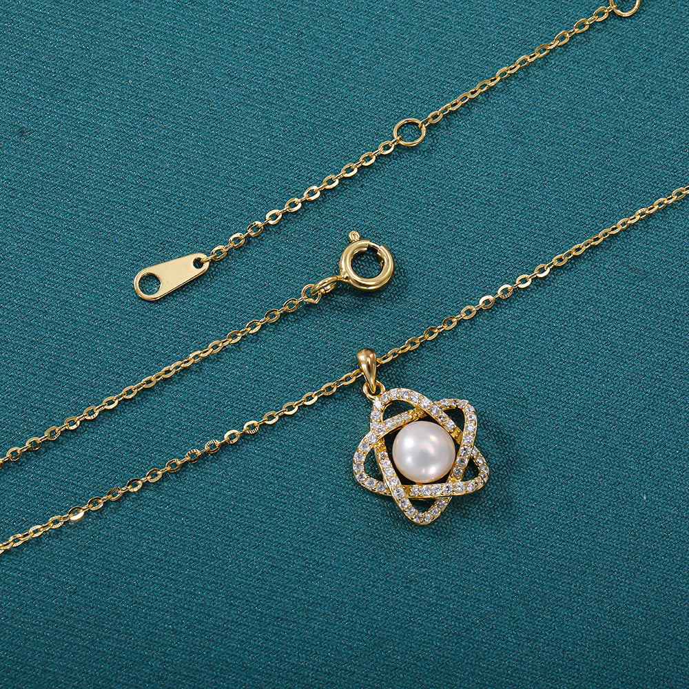 Pentagram design pearl necklace