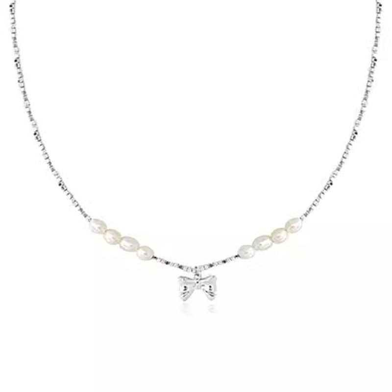 Design Broken Silver Bow Natural Freshwater Pearl Necklace