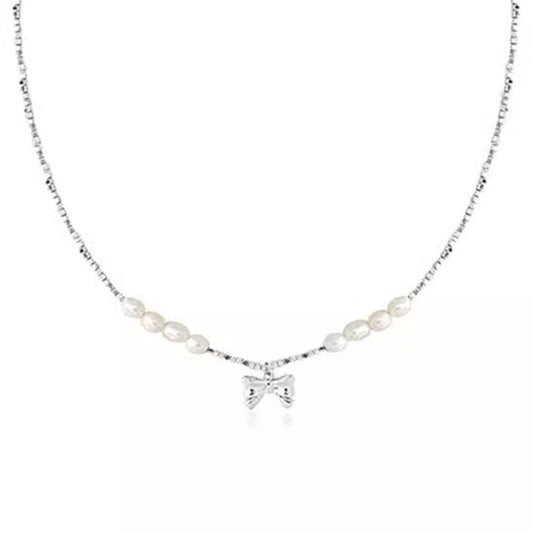 Design Broken Silver Bow Natural Freshwater Pearl Necklace