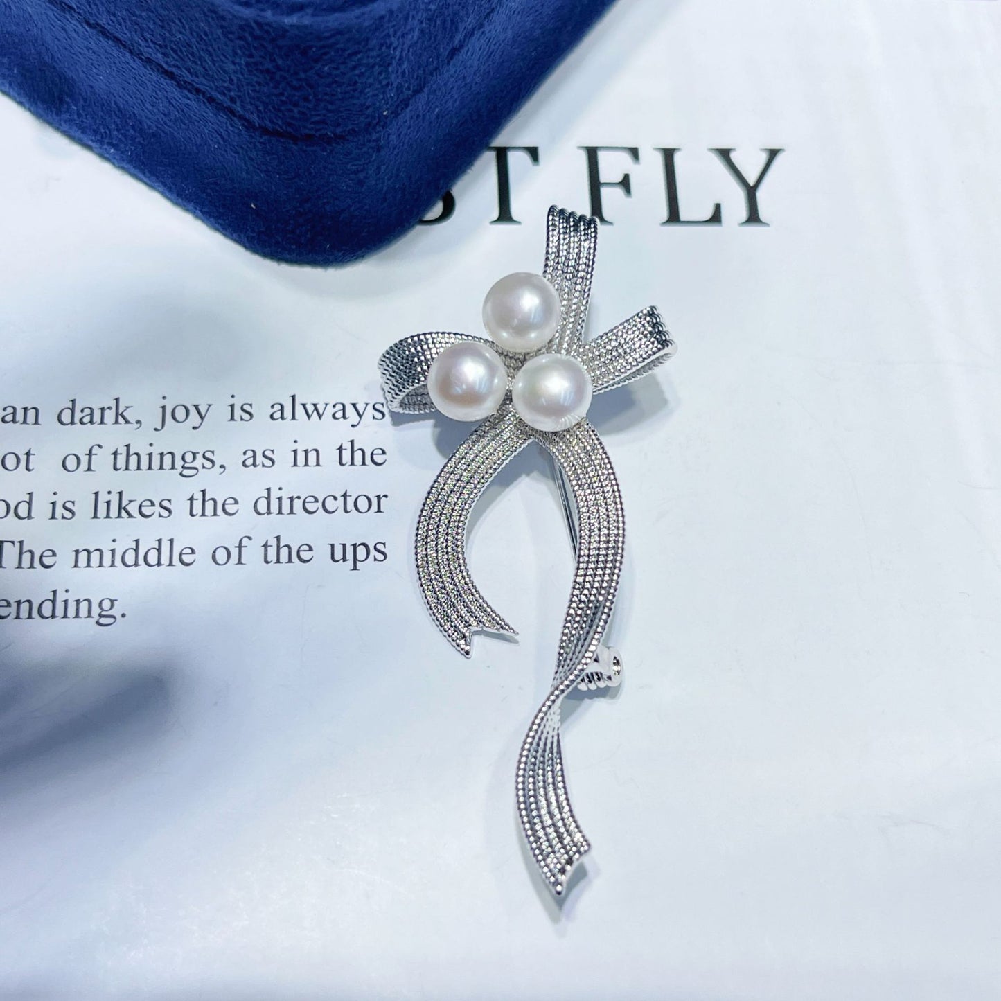 Natural Pearl Ribbon Bow Brooch