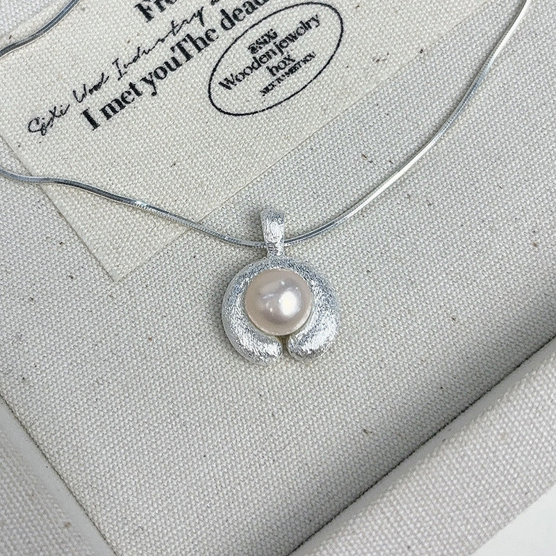 Natural pearl matte gentle wind necklace