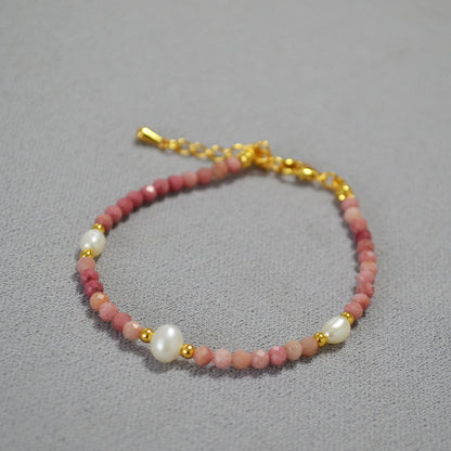 Small pearl sweet design beaded necklace