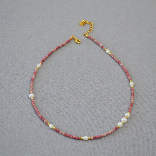 Small pearl sweet design beaded necklace