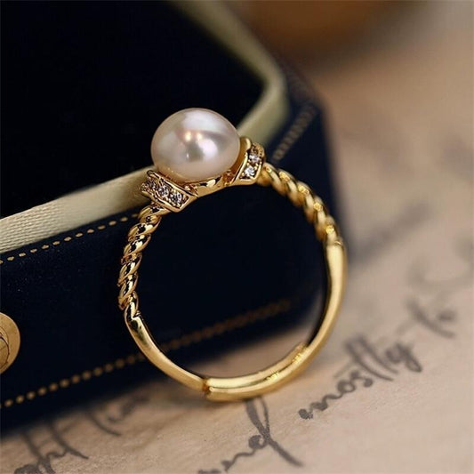 Natural freshwater pearl twist silver ring