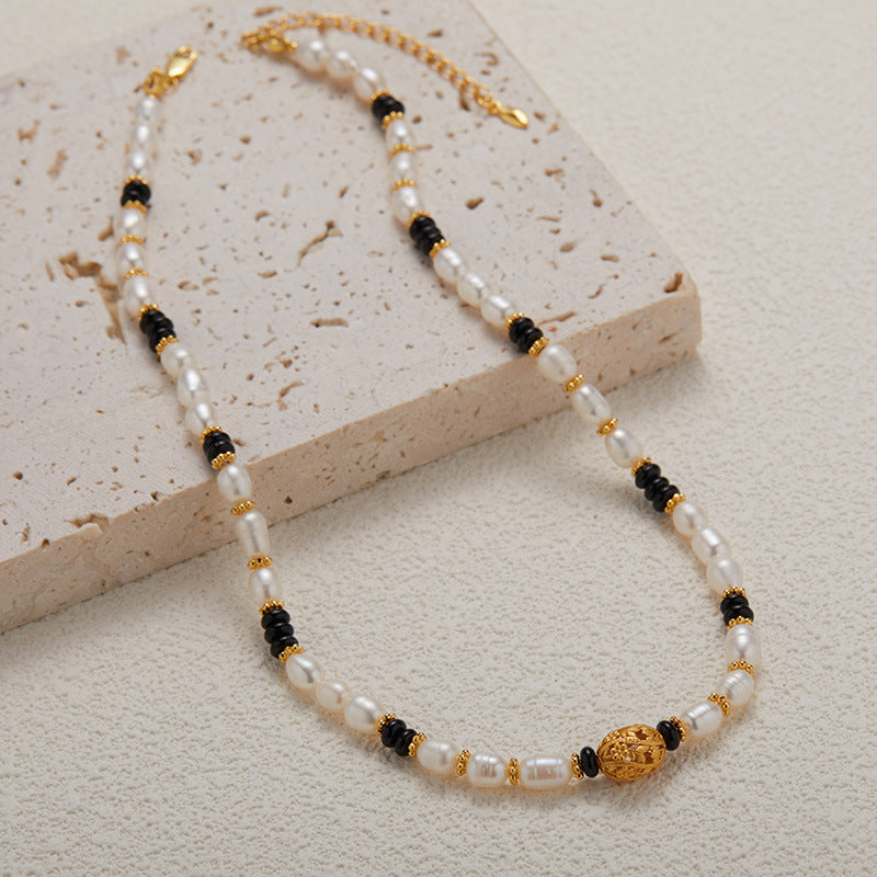 Natural pearl black agate design necklace