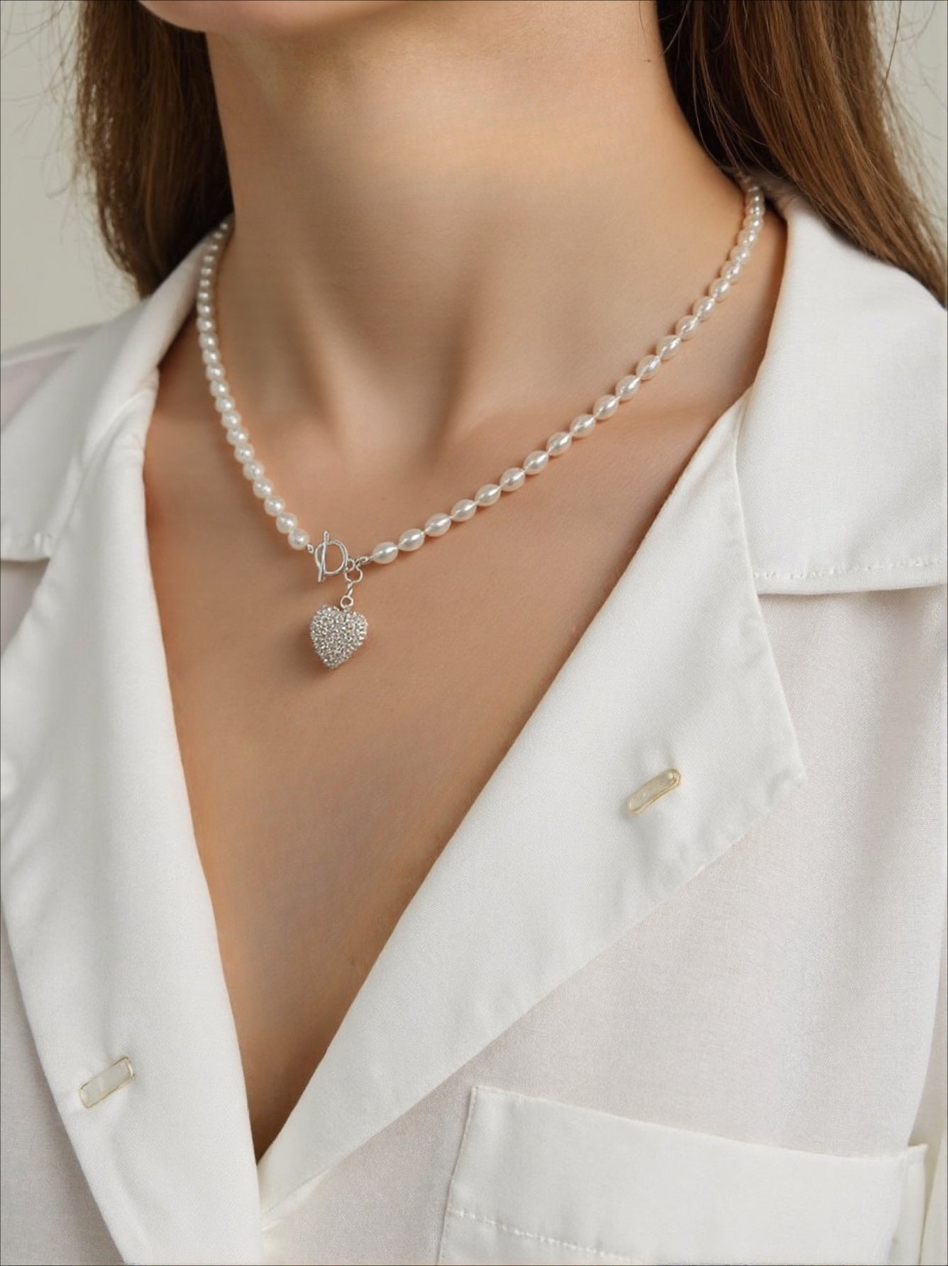Love niche retro collarbone chain pearl necklace