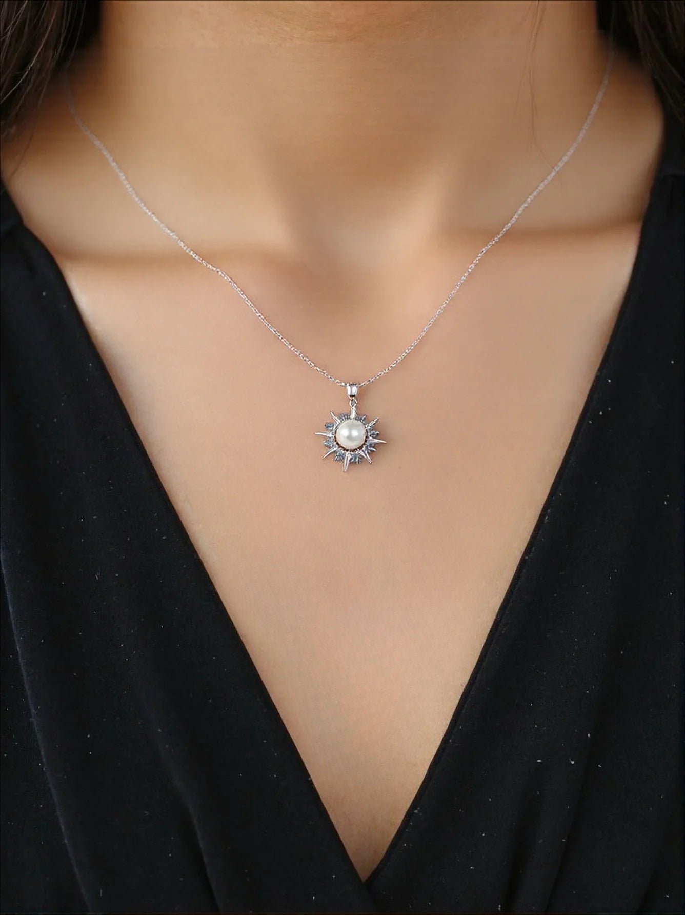 Sterling Silver Natural Pearl Sunflower Clavicle Chain