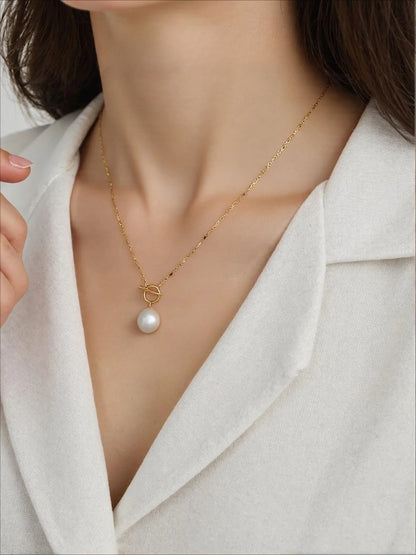 Special-shaped freshwater pearl necklace box chain OT buckle collarbone chain women's fashion design sense retro