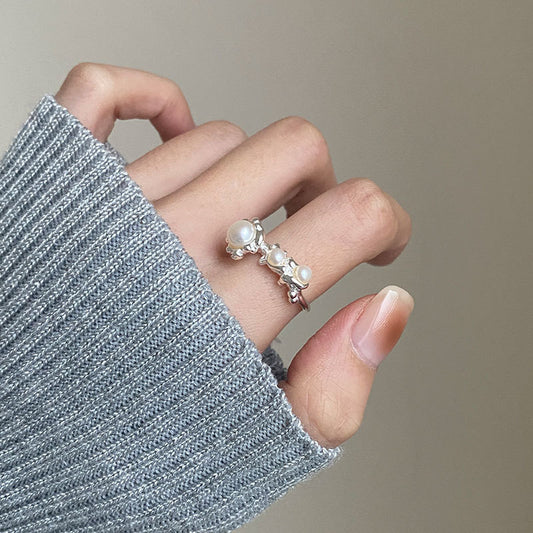 Irregular design pearl ring