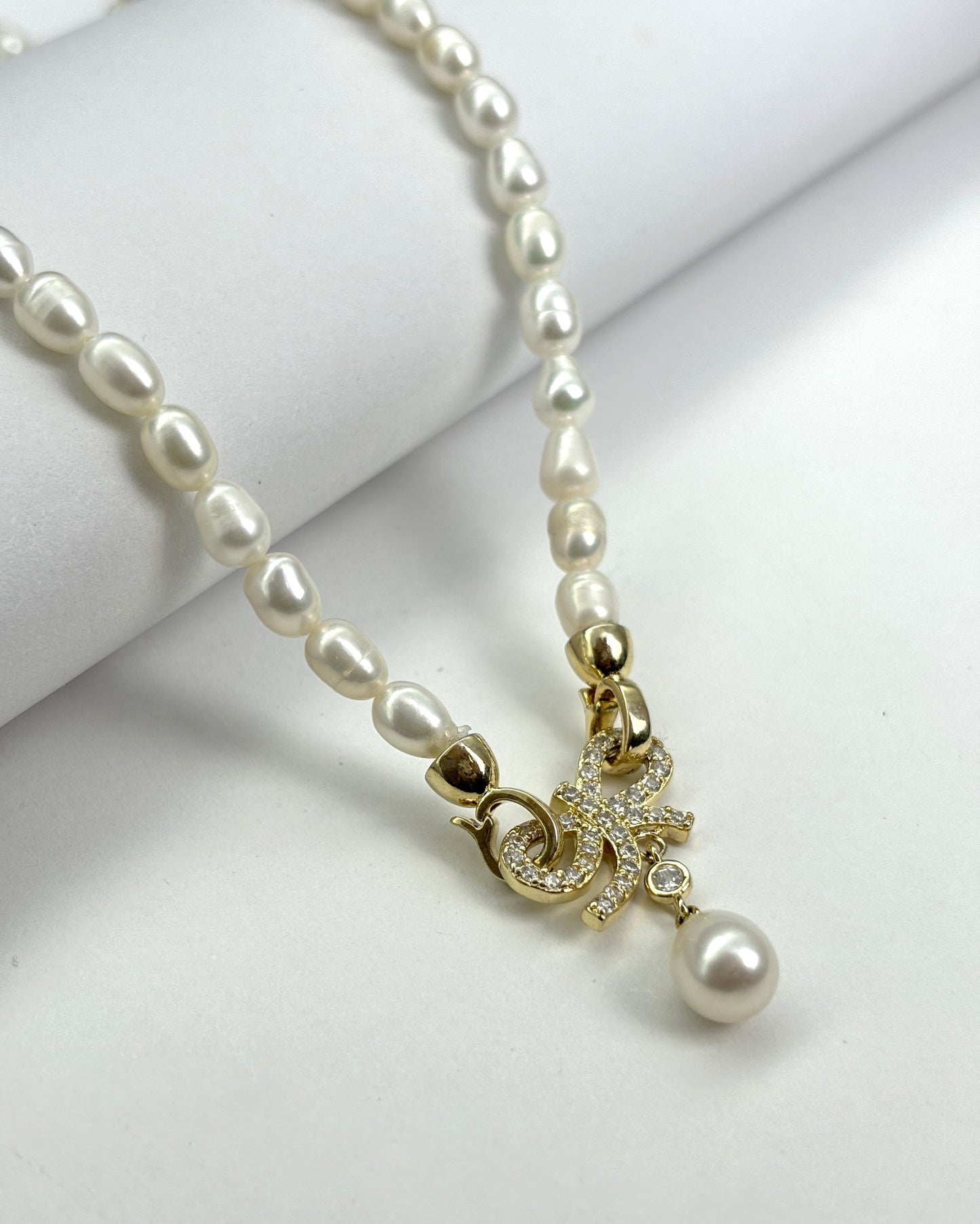 Natural Pearl Necklace Fashion Elegant Clavicle Chain