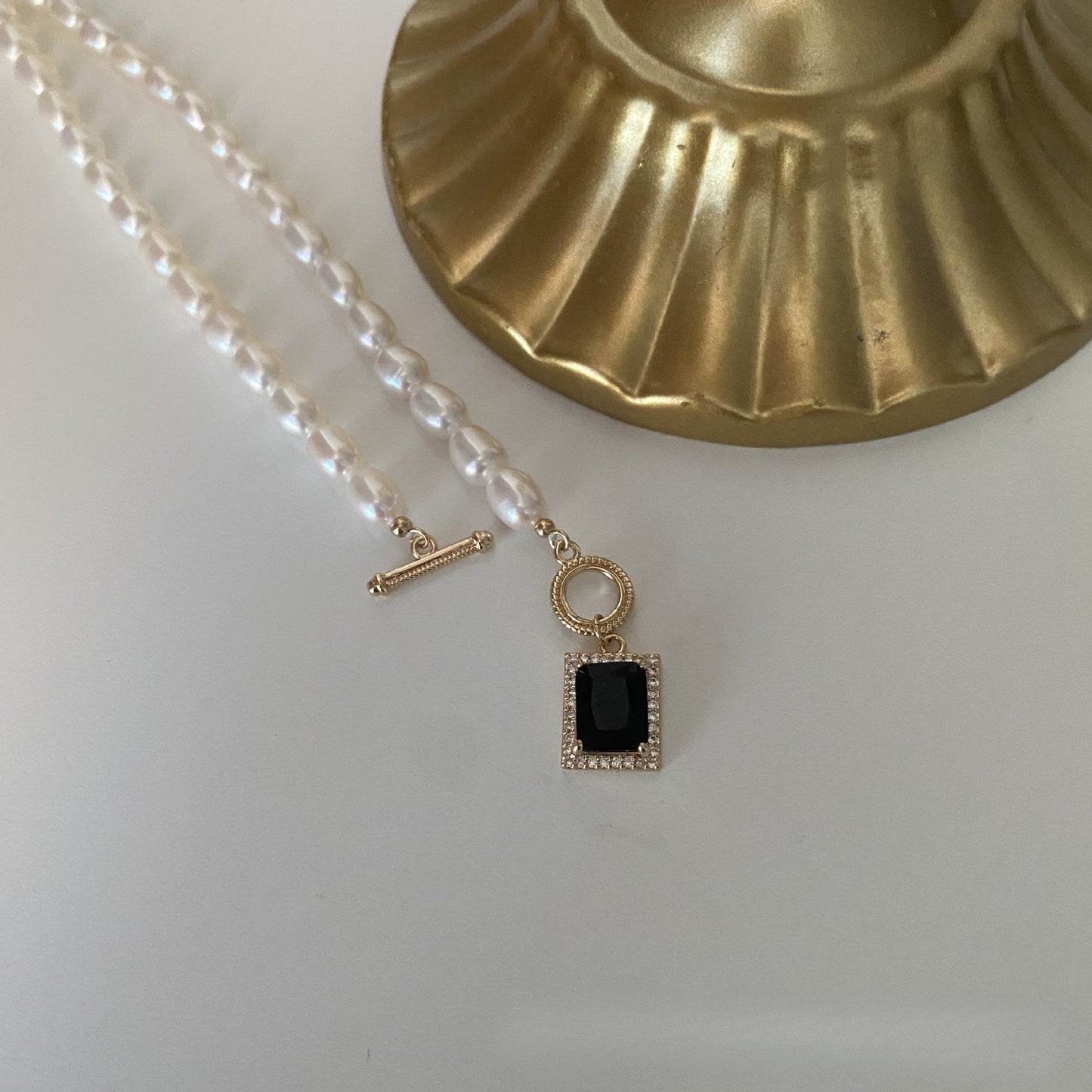 Stylish and simple rice bead French necklace