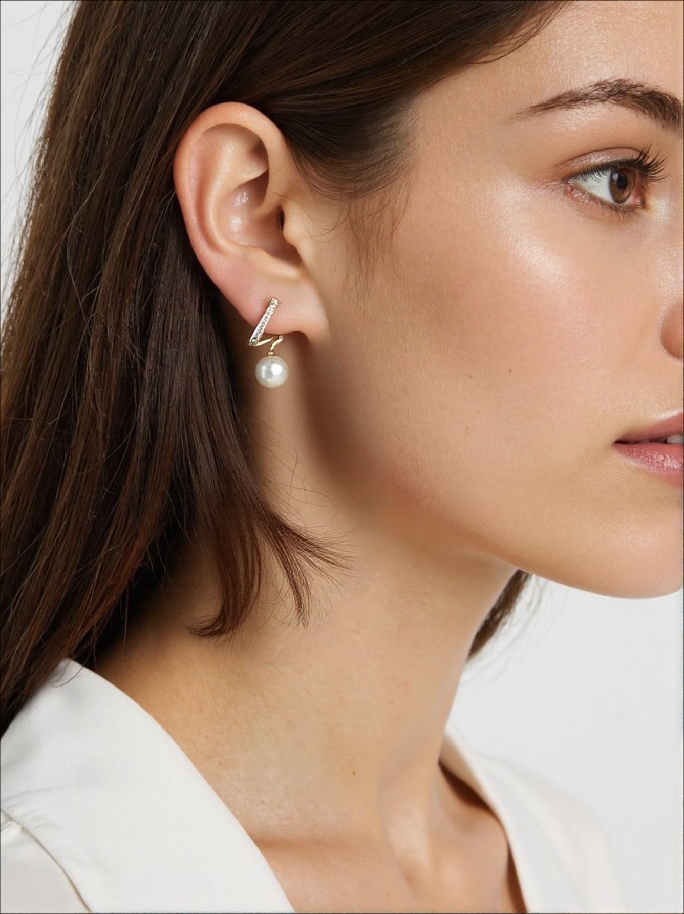 Music note natural pearl stud earrings